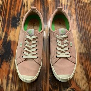 Cariuma XS 100103R02M Unisex Shoes. Size 11 Men & 12.5 Women